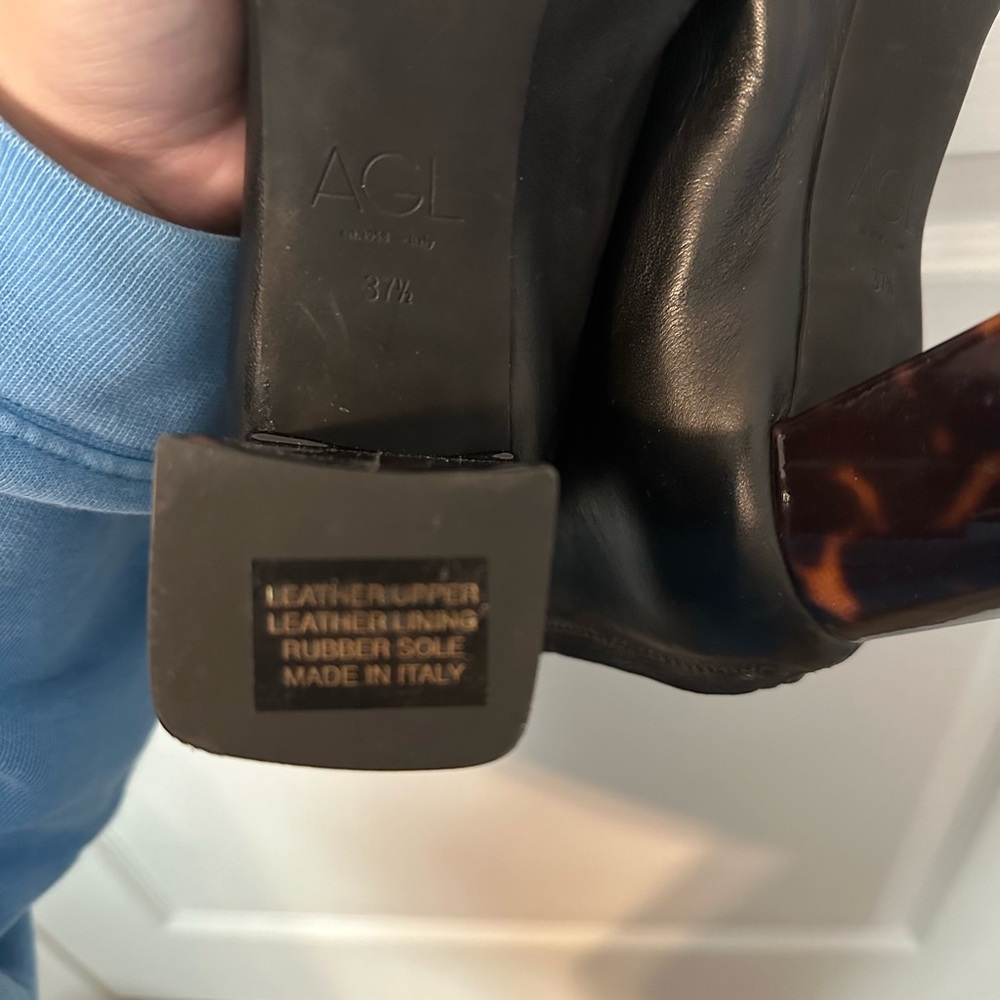 AGL Pointed Toe Boots - Picture 3 of 3